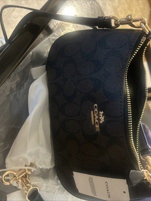 Image #3 from Amelia Scott